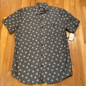 Men’s button up short sleeve shirt